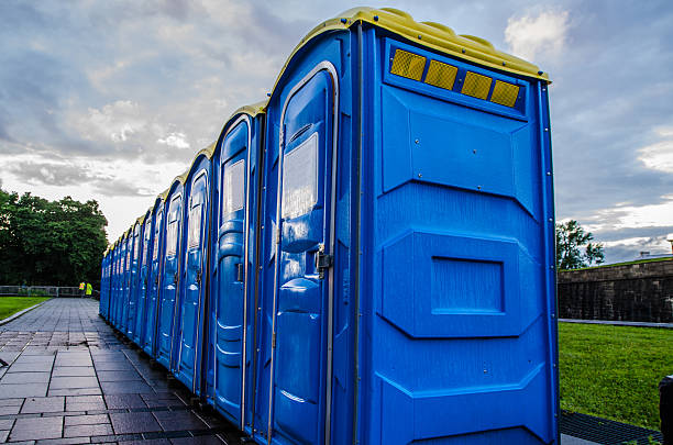 Portable Toilet Options We Offer in Lake Summerset, IL